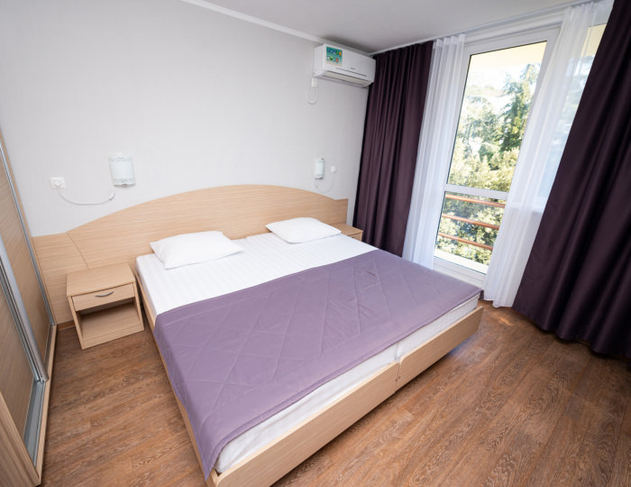 Family Плюс 3-местный 2-комнатный корпус 1 - Санаторий «Славутич» Алушта