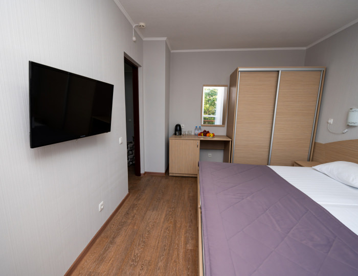 Family Плюс 3-местный 2-комнатный корпус 1 - Санаторий «Славутич» Алушта